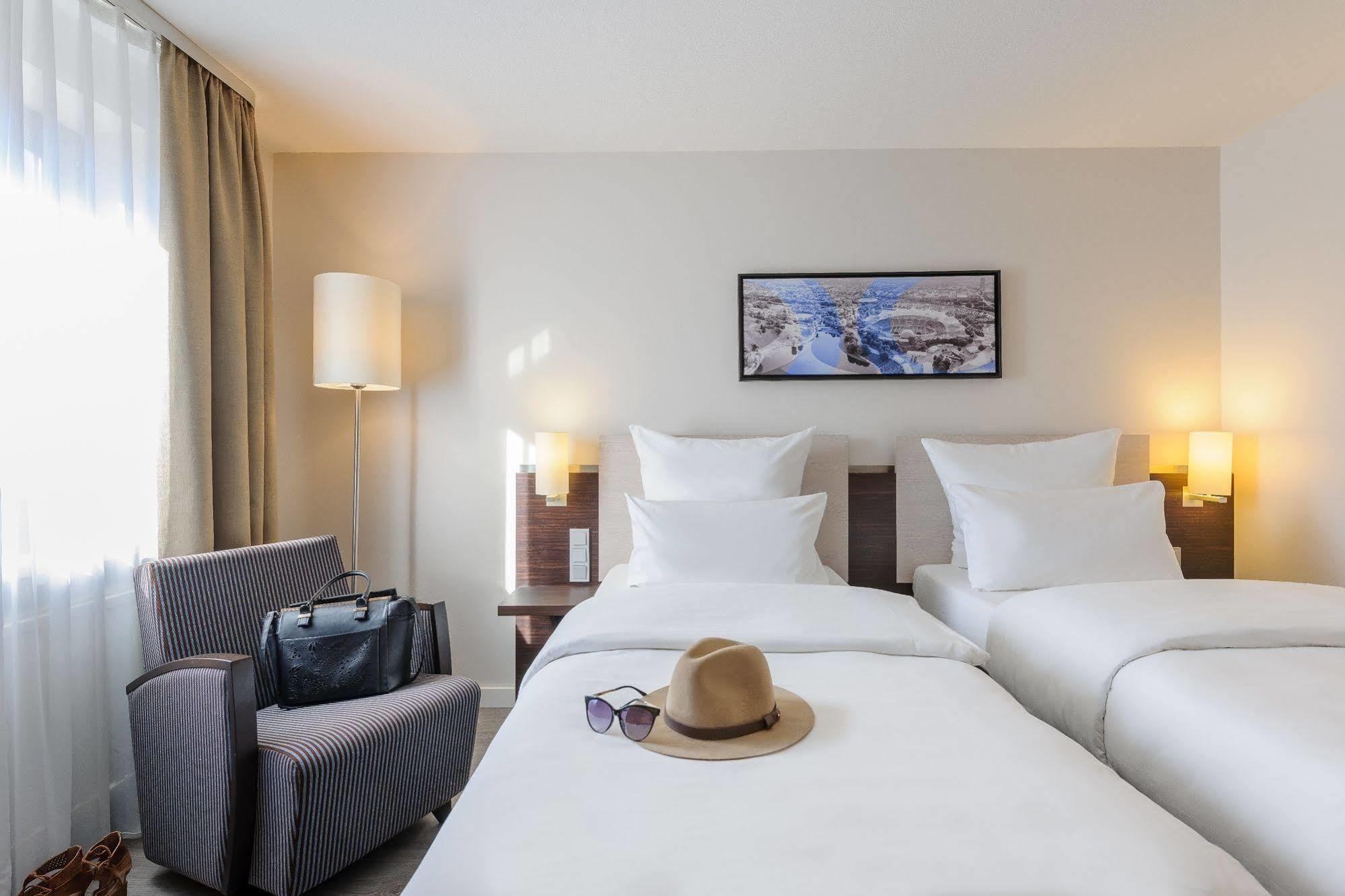 Hotel Mercure Sued Messe 4*